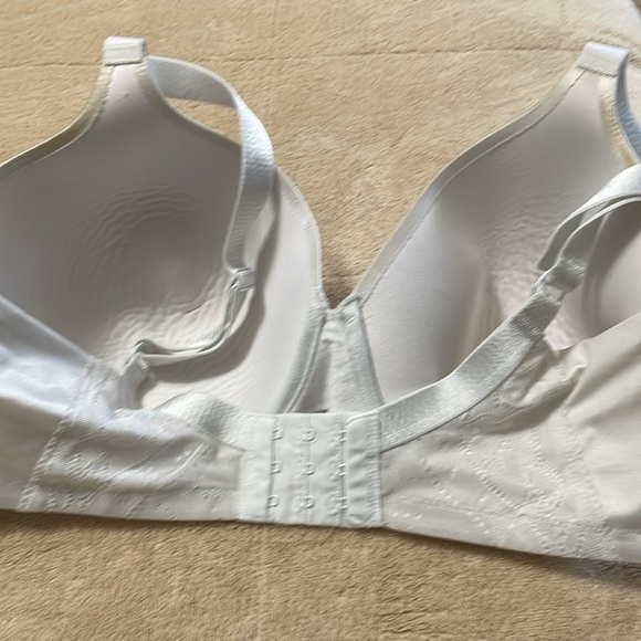 Lilyette/Bali Bras - Picture 3 of 8